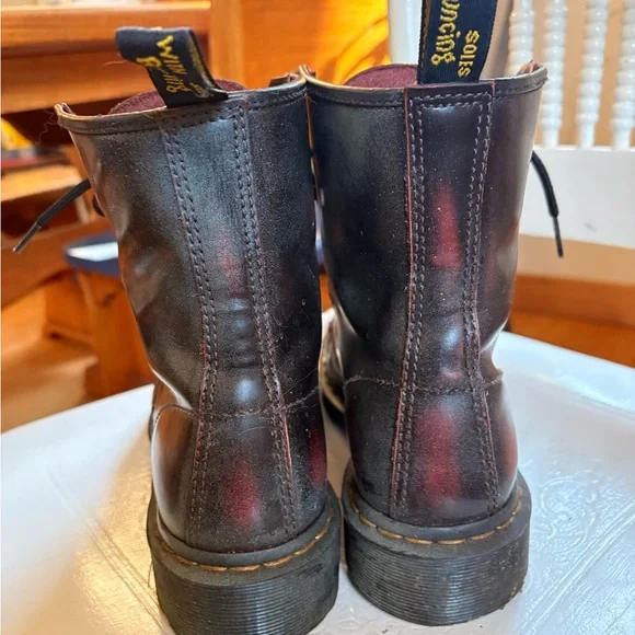 Doc Martens Distressed W7 - Picture 6 of 13